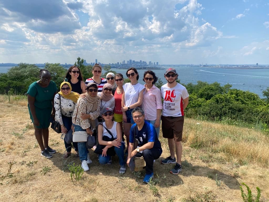 Participants with a view of the city and the sea